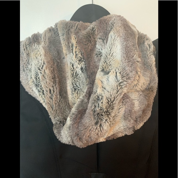 1 Madison Exclusive Collection Limit edition Jacket with Fur - Picture 8 of 9